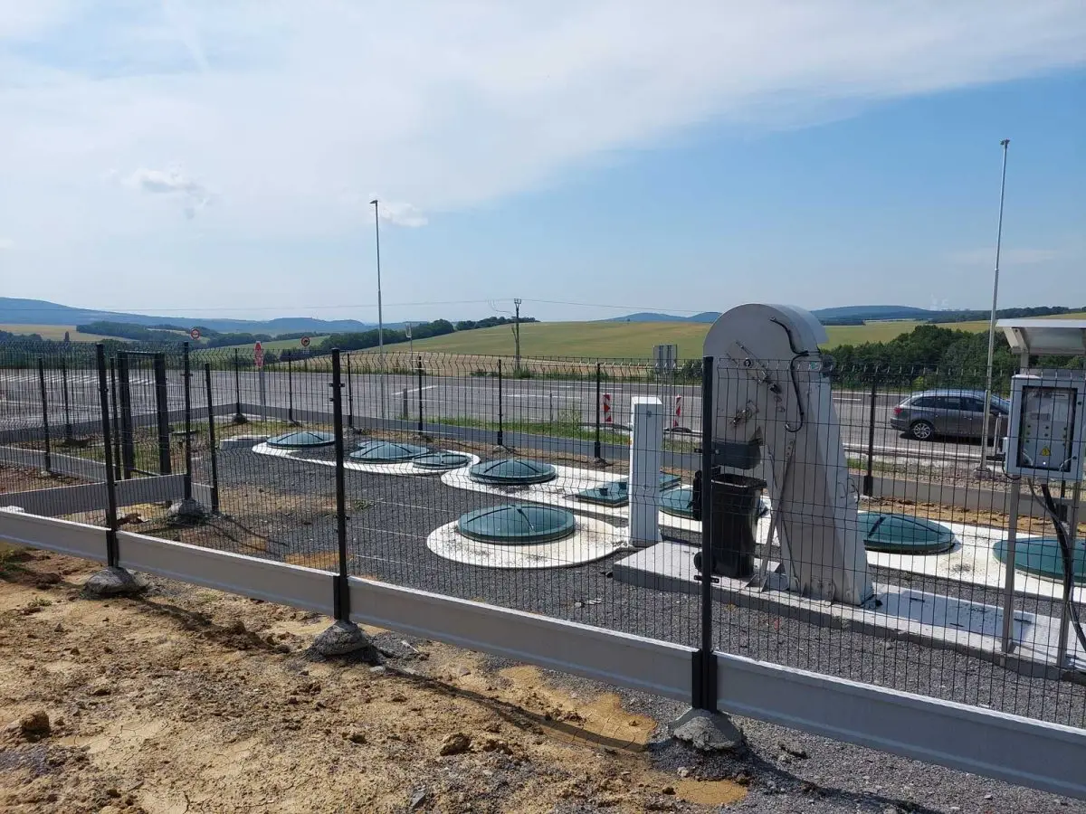 Stazione di servizio Slovacchia - Immagine 1