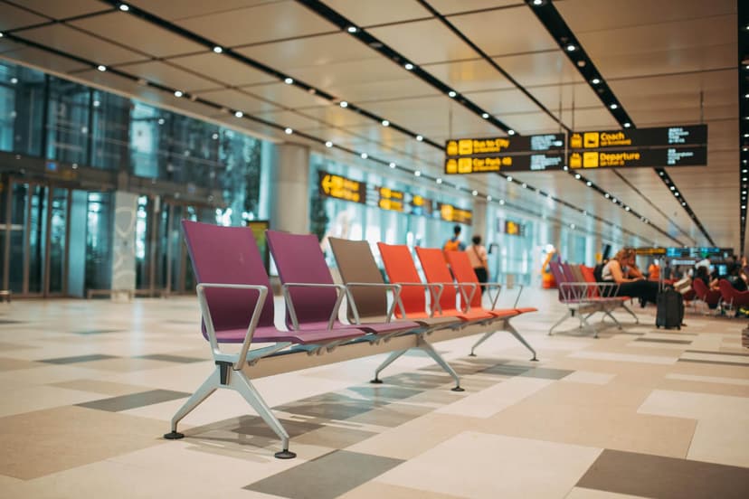 Stazioni ferroviarie e aeroporti
